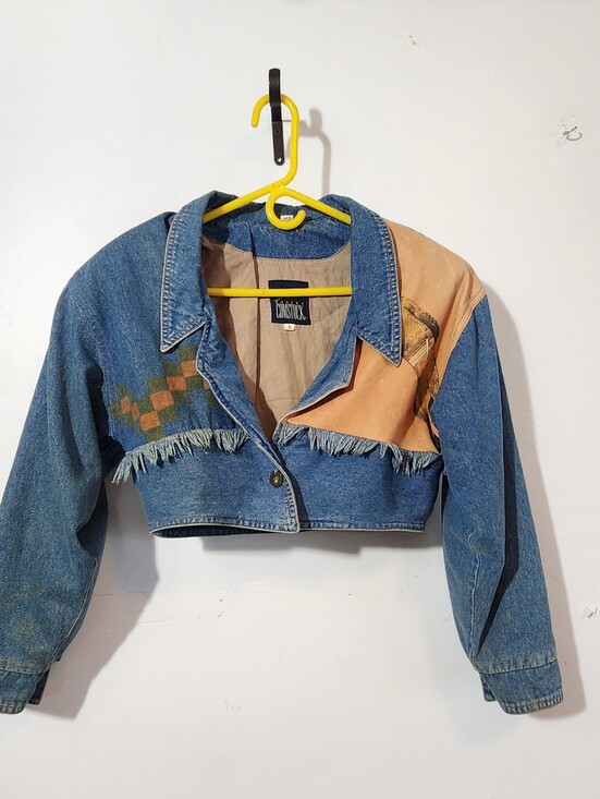 rober Comstock Jackets & Blazers - Vintage-Inspired Blue Denim Crop Jacket by